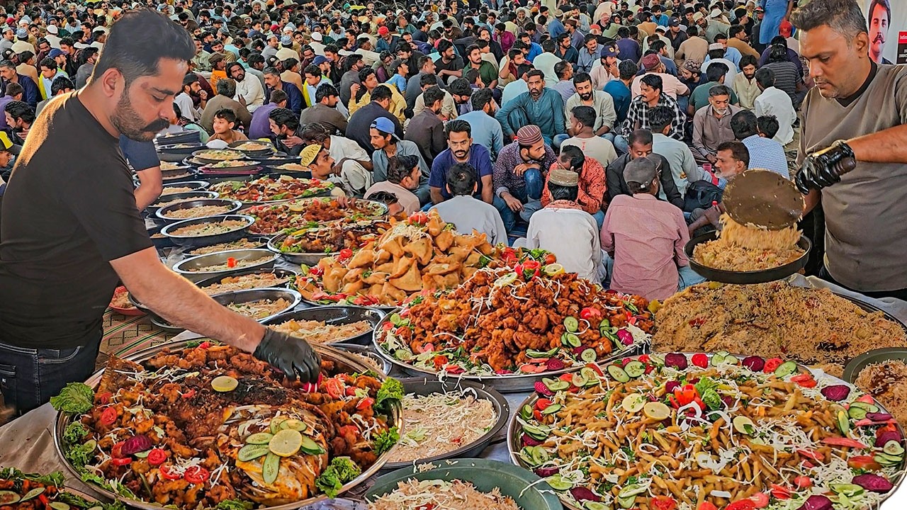 KARACHI #Fixit 🤝 BIGGEST RAMADAN IFTAR | GIANT FISH PAKODA | FREE FOOD DISTRIBUTION DURING RAMADAN