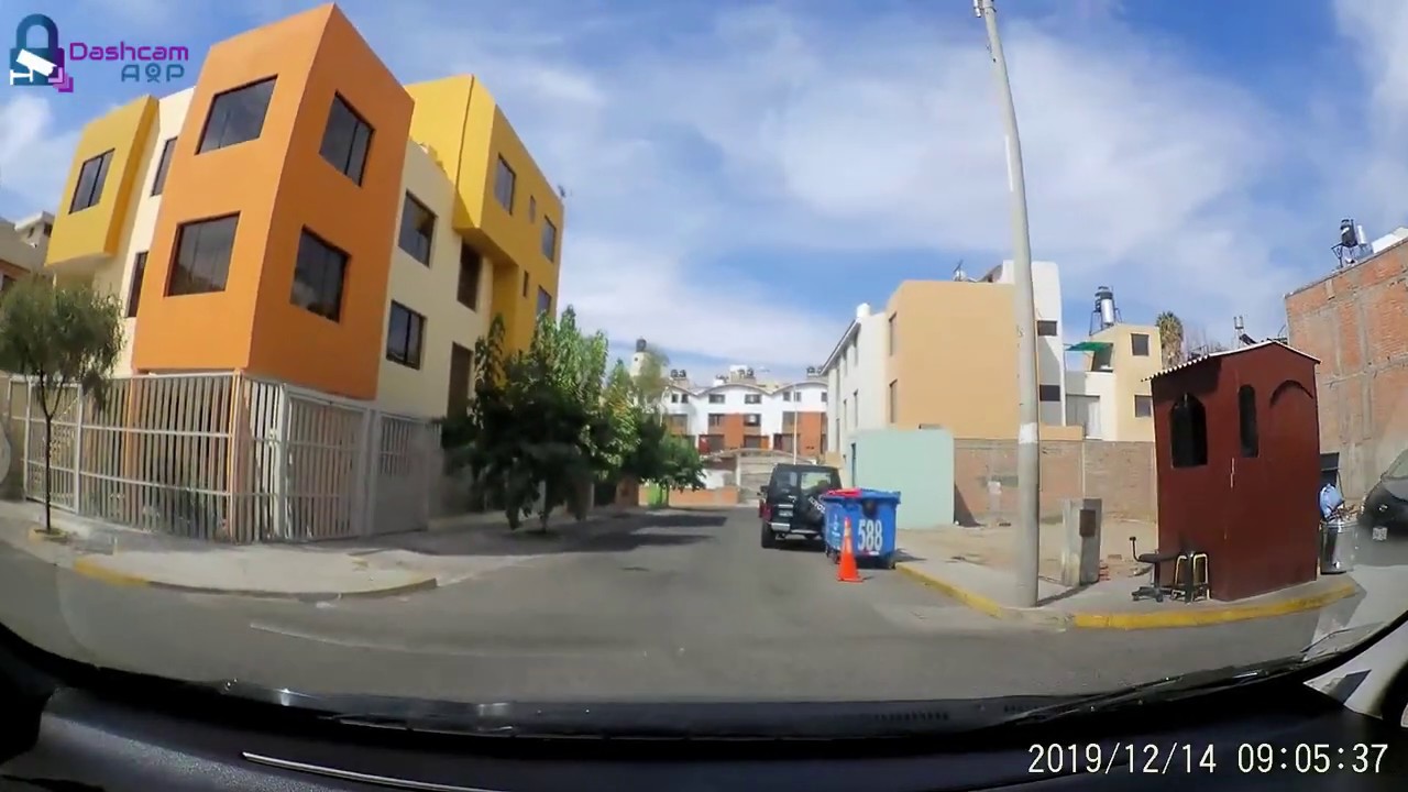 Por las Urbanizaciones del Distrito de Cayma - Arequipa Peru