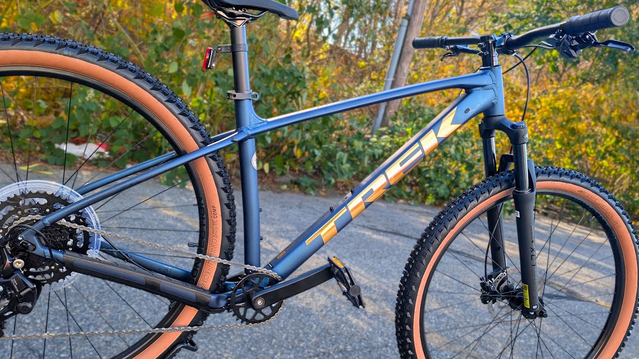 Обзор и вес горного велосипеда Trek Marlin 5 Gen 3 для начинающих (2026)