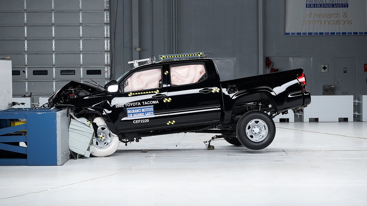 2022 Toyota Tacoma crew cab updated moderate overlap IIHS crash test