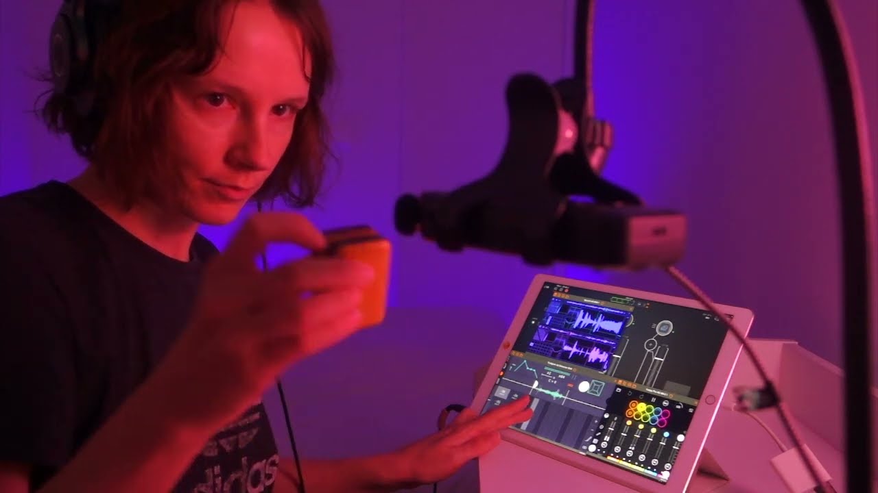 Making music on iPad apps for music production. AUM, Loopy Pro, SpaceCraft, TG.