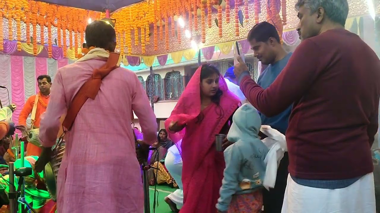 ভোগ আরতির কীর্তন।