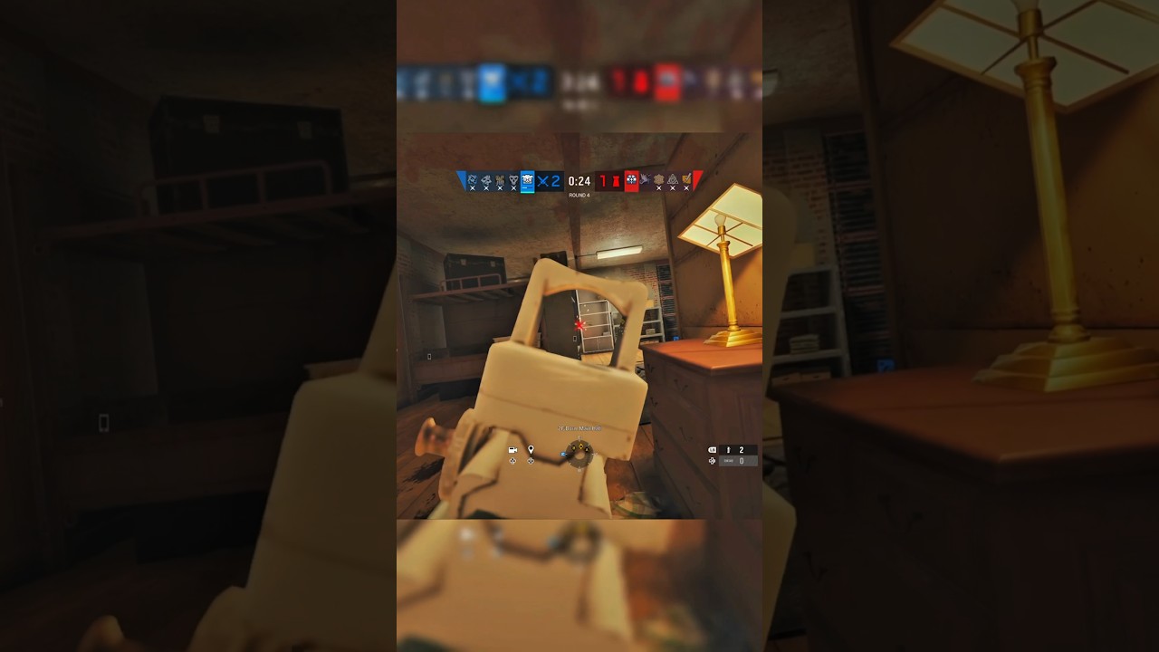SMG 12 is just TOO GOOD #siegeclips #gaming #controller #tomclancysrainbowsixsiege #r6siege