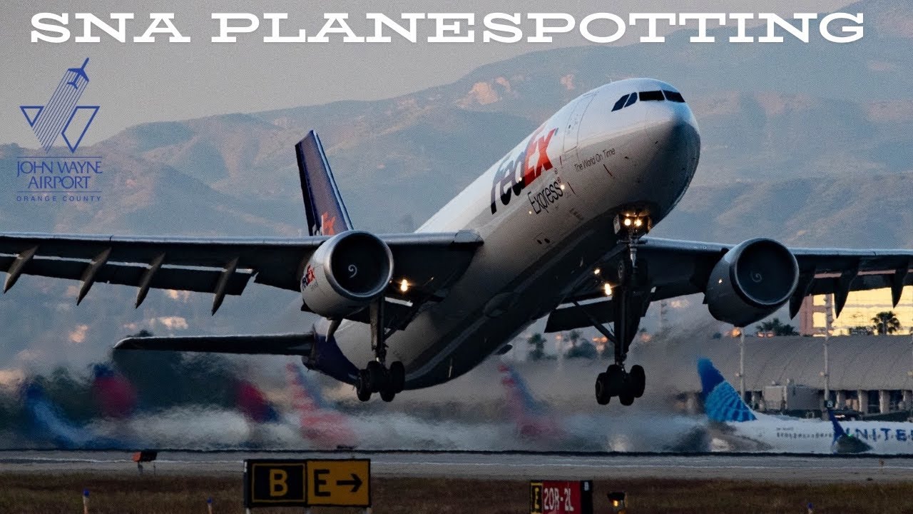 UP CLOSE Arrivals + Departures @ Orange County John Wayne International Airport, CA [SNA/KSNA]