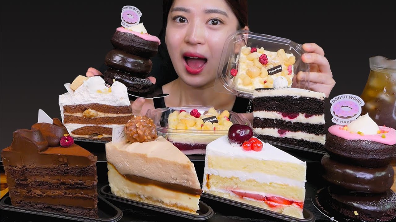 🍰Sweet chocolate cake😍 투썸에 있는 조각 케이크 모두 쓱싹!! [Chocolate cake, Cream cake, Donut cake] Mukbang😆