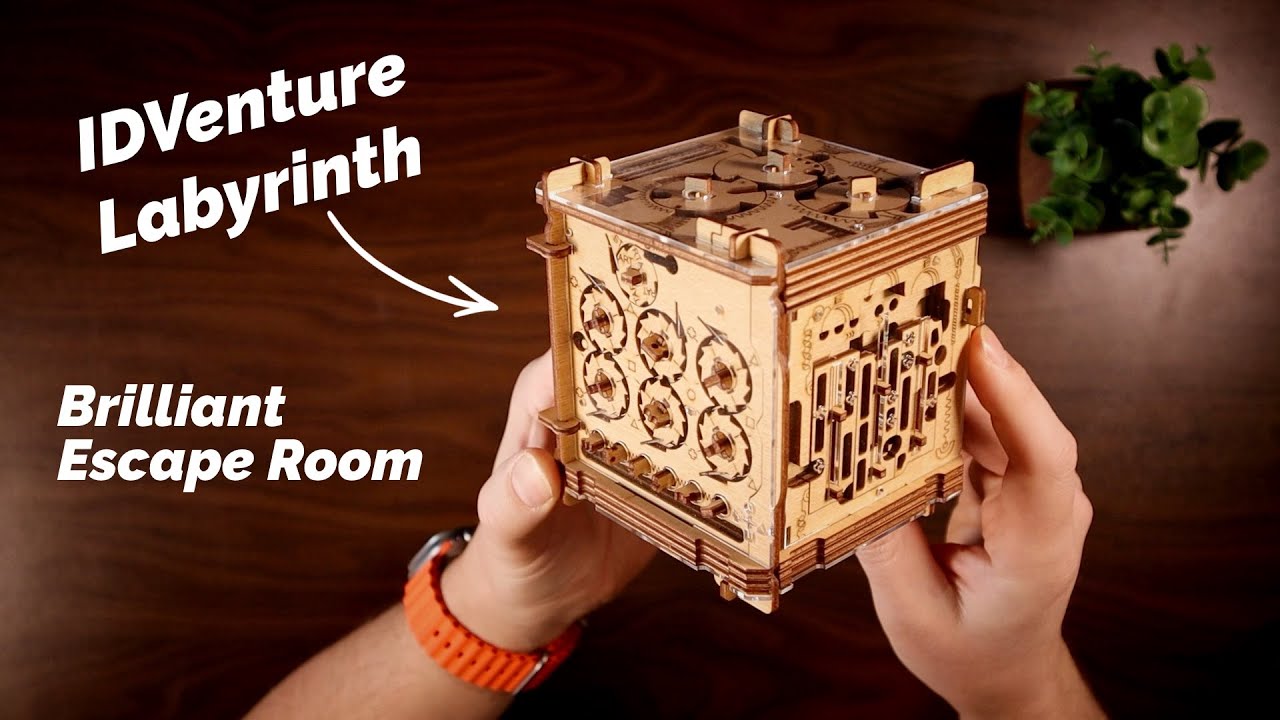 Cambridge Labyrinth | Escape Room Puzzle | Cluebox | IDVenture