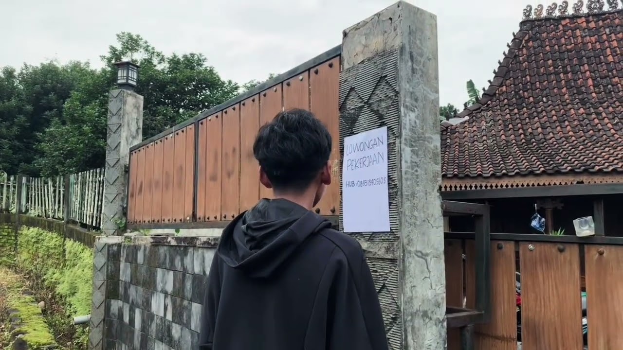 Short Movie “BERKARIR” 