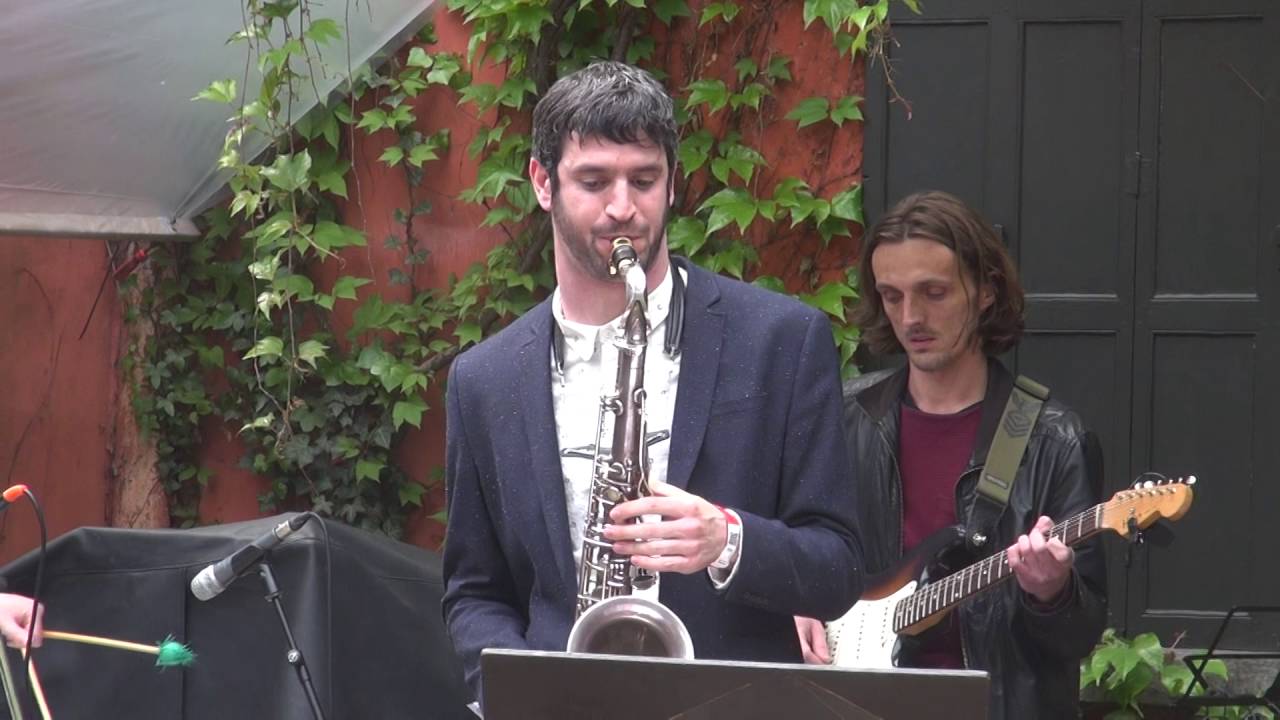 "Sinister Footwear" (F. Zappa) by Sinister Sister