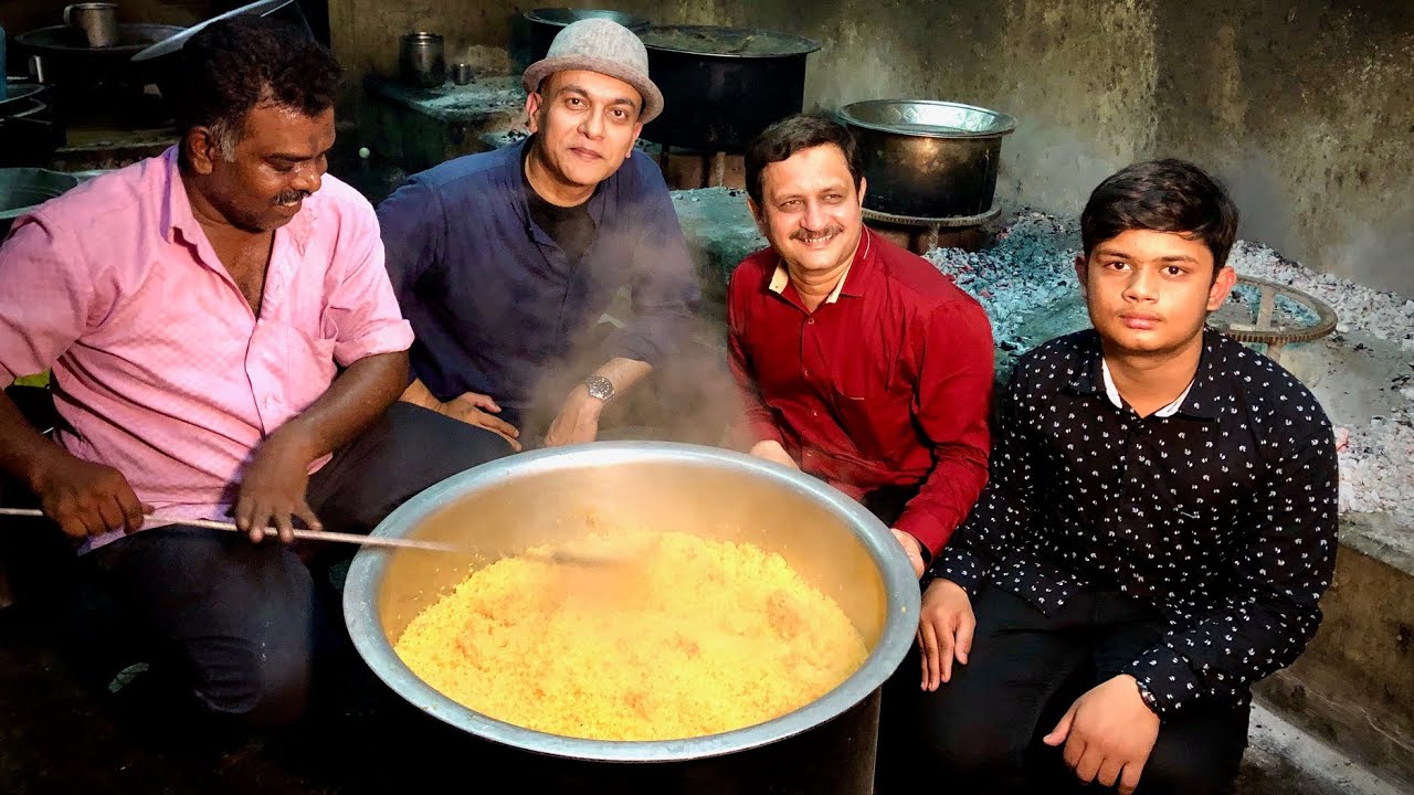 Making & Tasting Of The Famous AMBUR BIRYANI in Ambur | RAHAMANIYA BRIYANI HOTEL | Mutton, Chicken