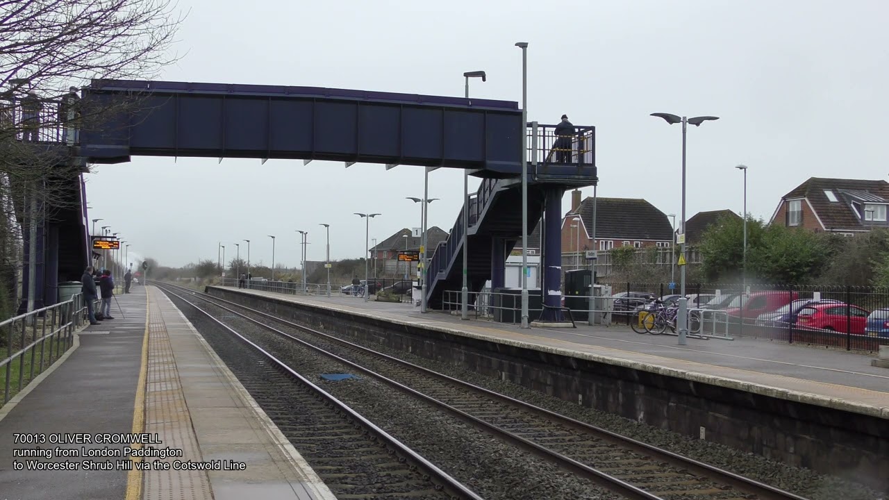 2018 02 10 Trains at Radley with 70013 OLIVER CROMWELL