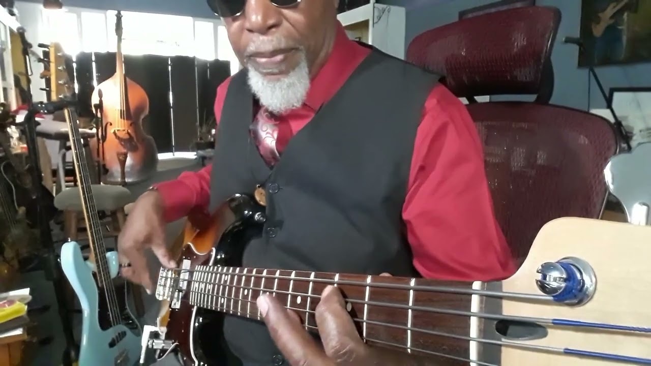 Carl Carlton-She's Bad Mama Jama (Bass Cover) Fender Precision MIM