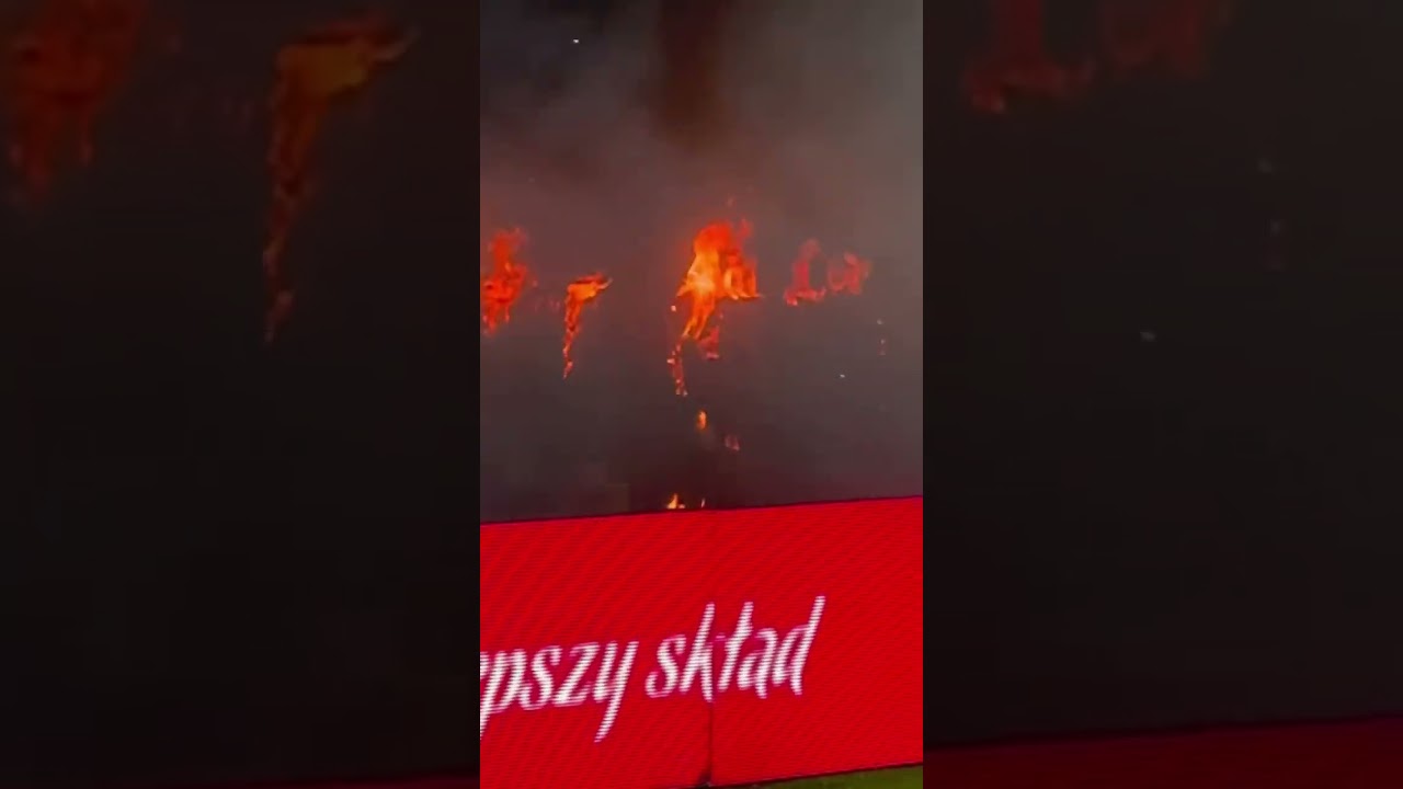 Kibice Hutnika spalili barwy Wisły