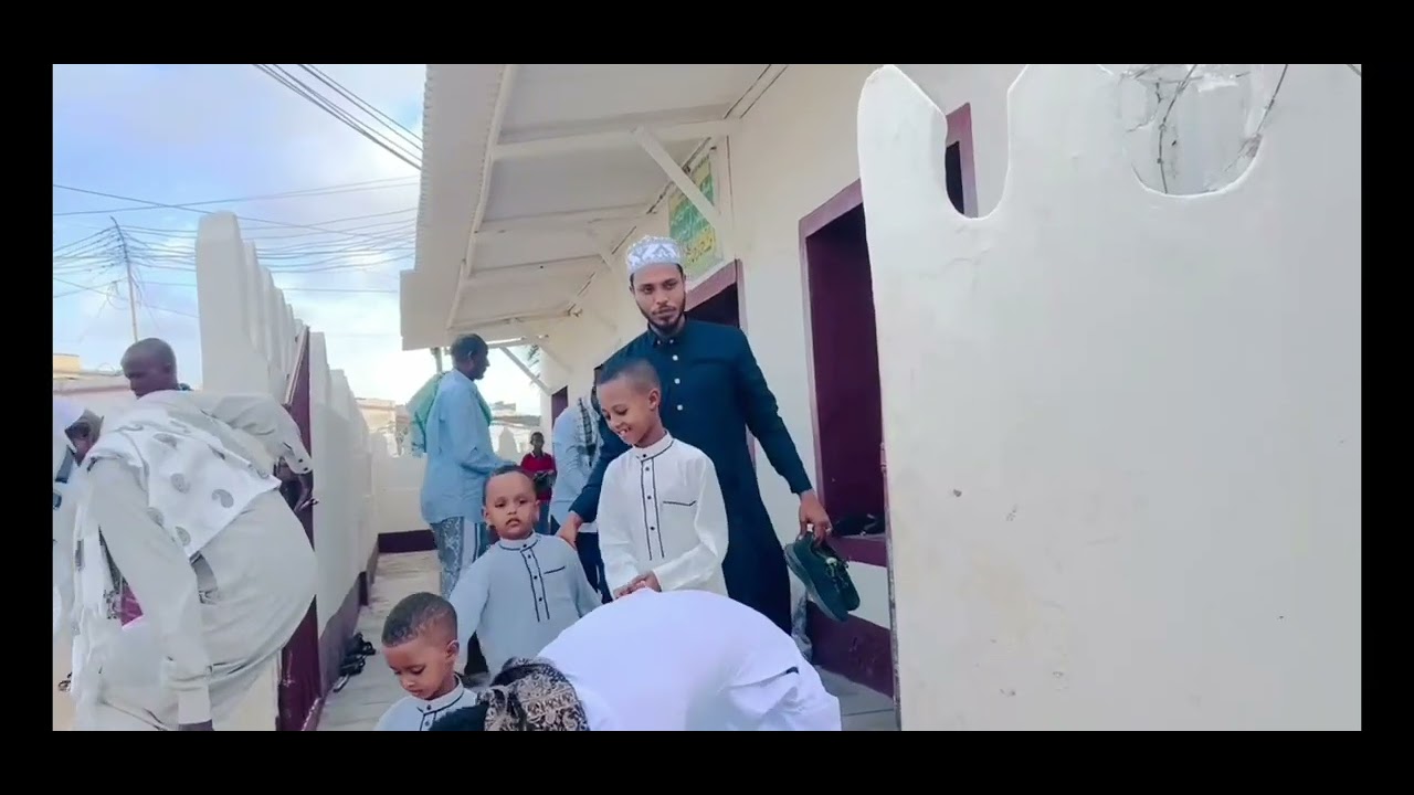 Ciidul adxaa muuyi wamiini masjid madani