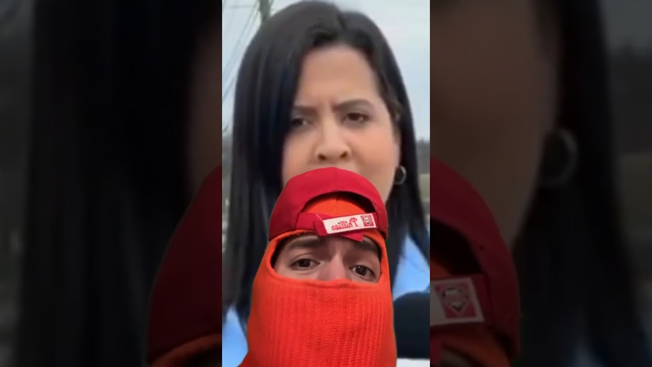 Репортера Univision только что задержали сотрудники иммиграционной и таможенной службы&hellip; что проис...