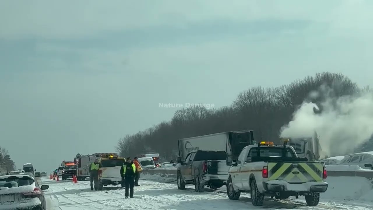 Chaos in Ontario Canada Today! Super Snow Storm Causing Collision Pile Up in Highway 401
