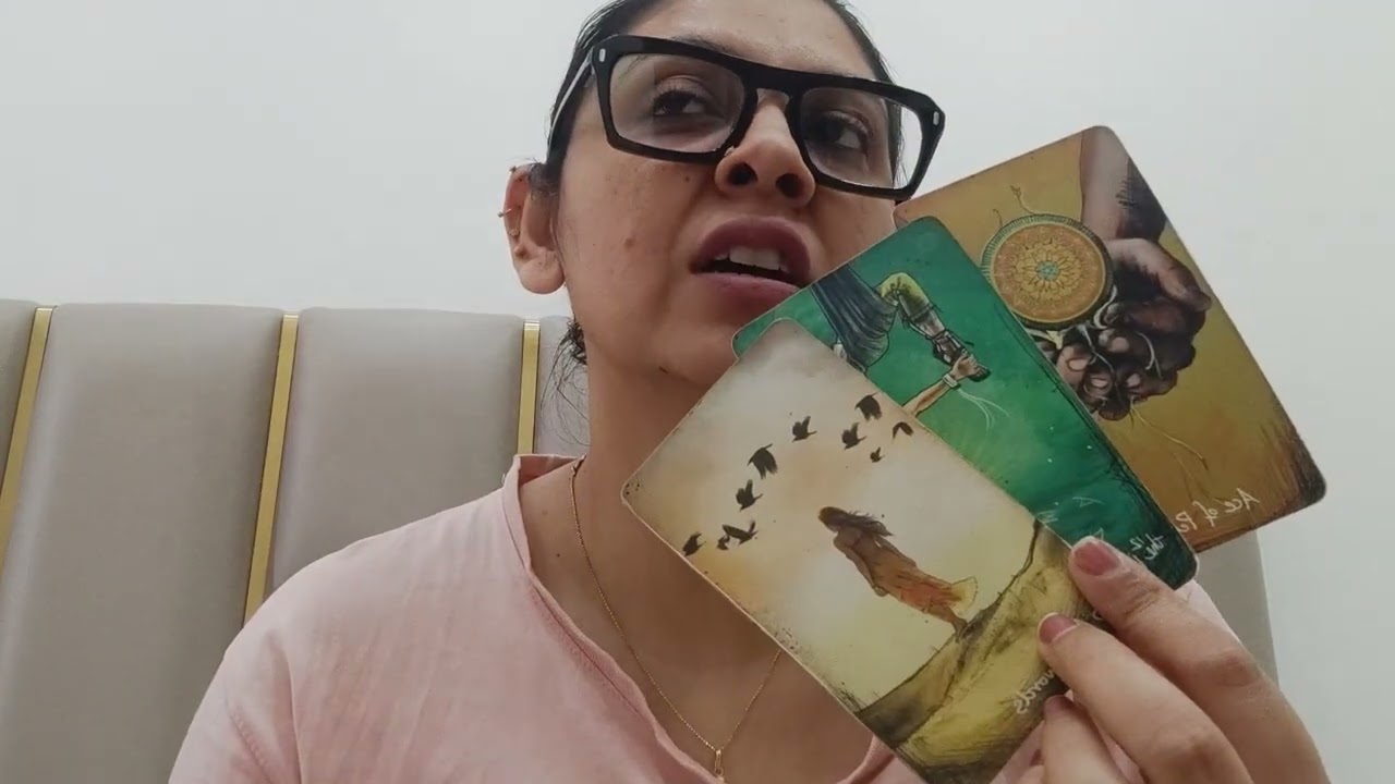 SCORPIO ♏,SOMEONE IS HOLDING ON TO THIS CONNECTION LIKE CRAZY BUT AT THE SAME TIME DOING THIS ..