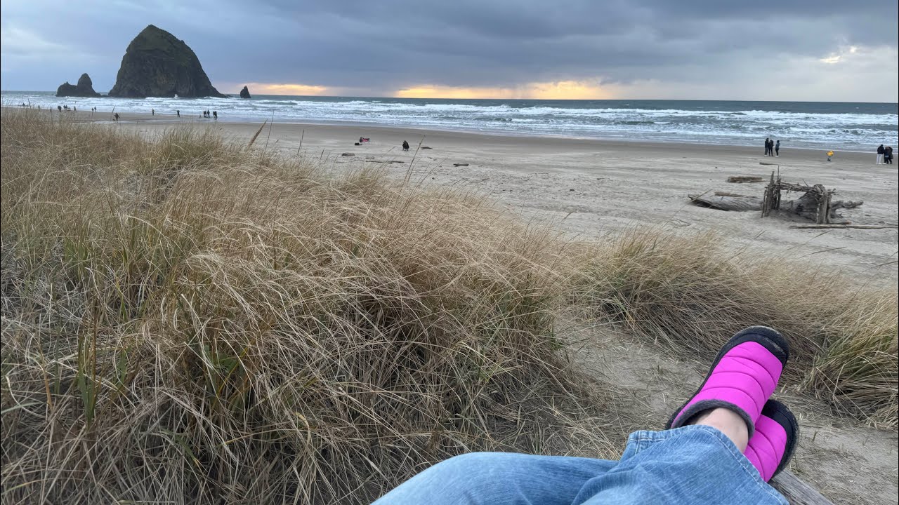 Christmas at Cannon Beach! 🎄🥹