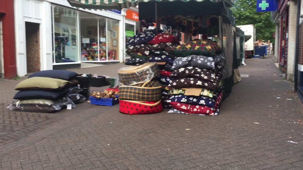 WALKING AROUND SWADLINCOTE!