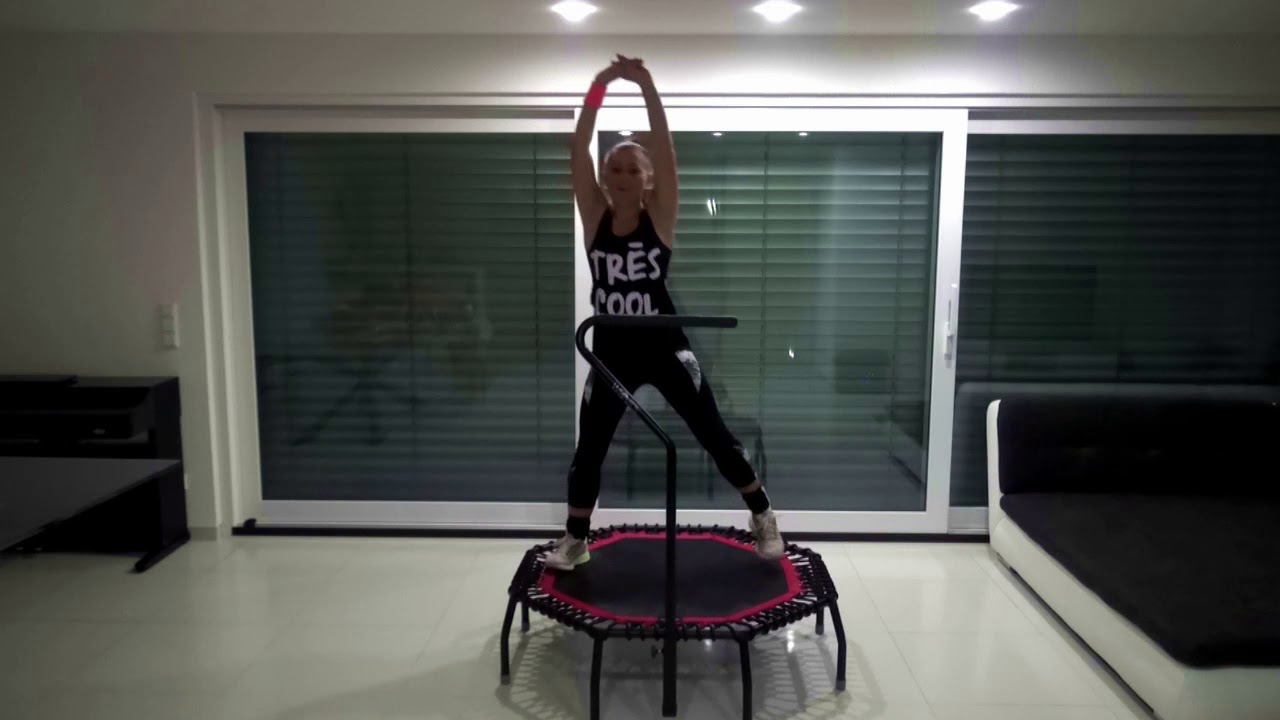 Jumping Warm up Choreo #1 ( Cola Song )  World Jumping