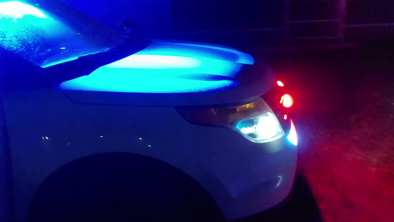Ford Police Intercetor Utility - lights and siren test