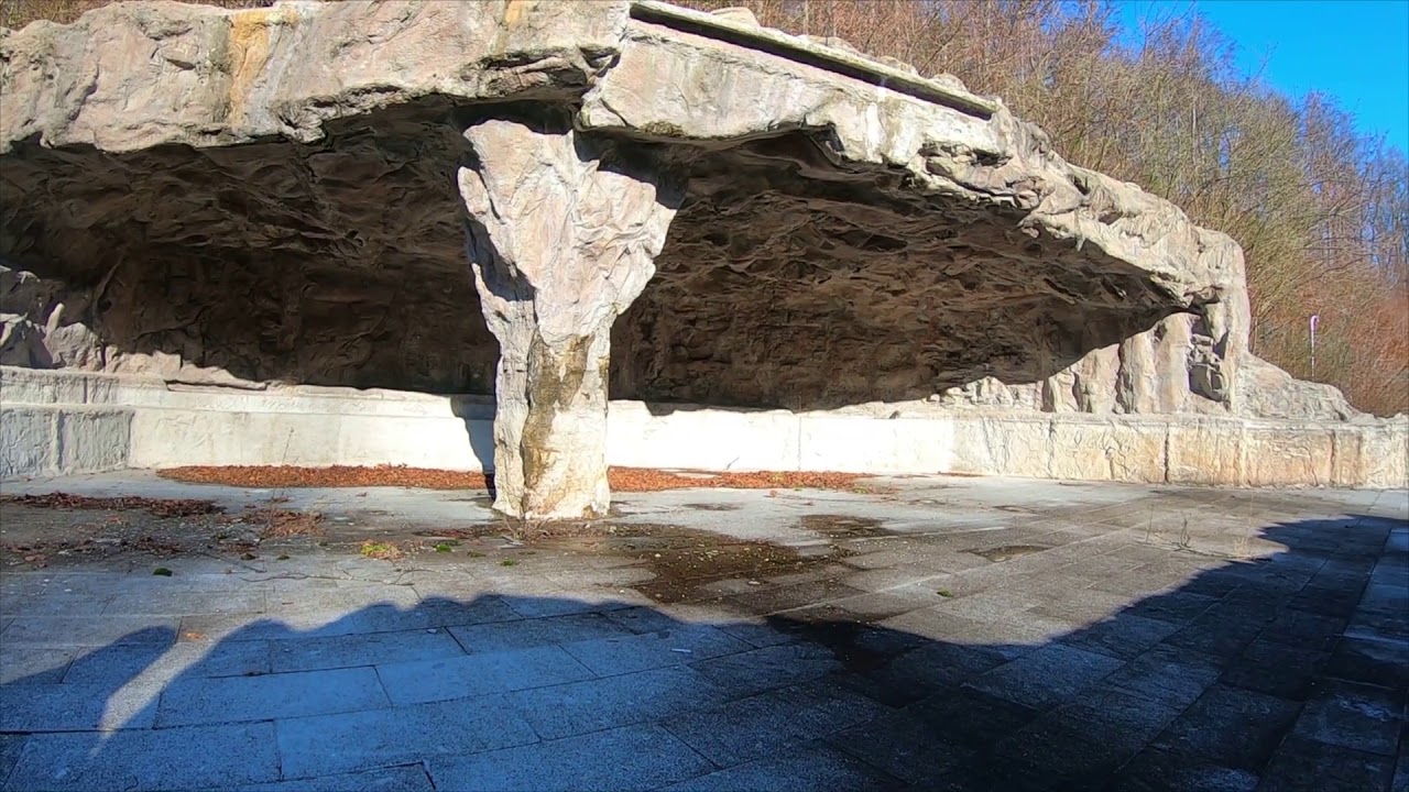Ein altes Waldschwimmbad