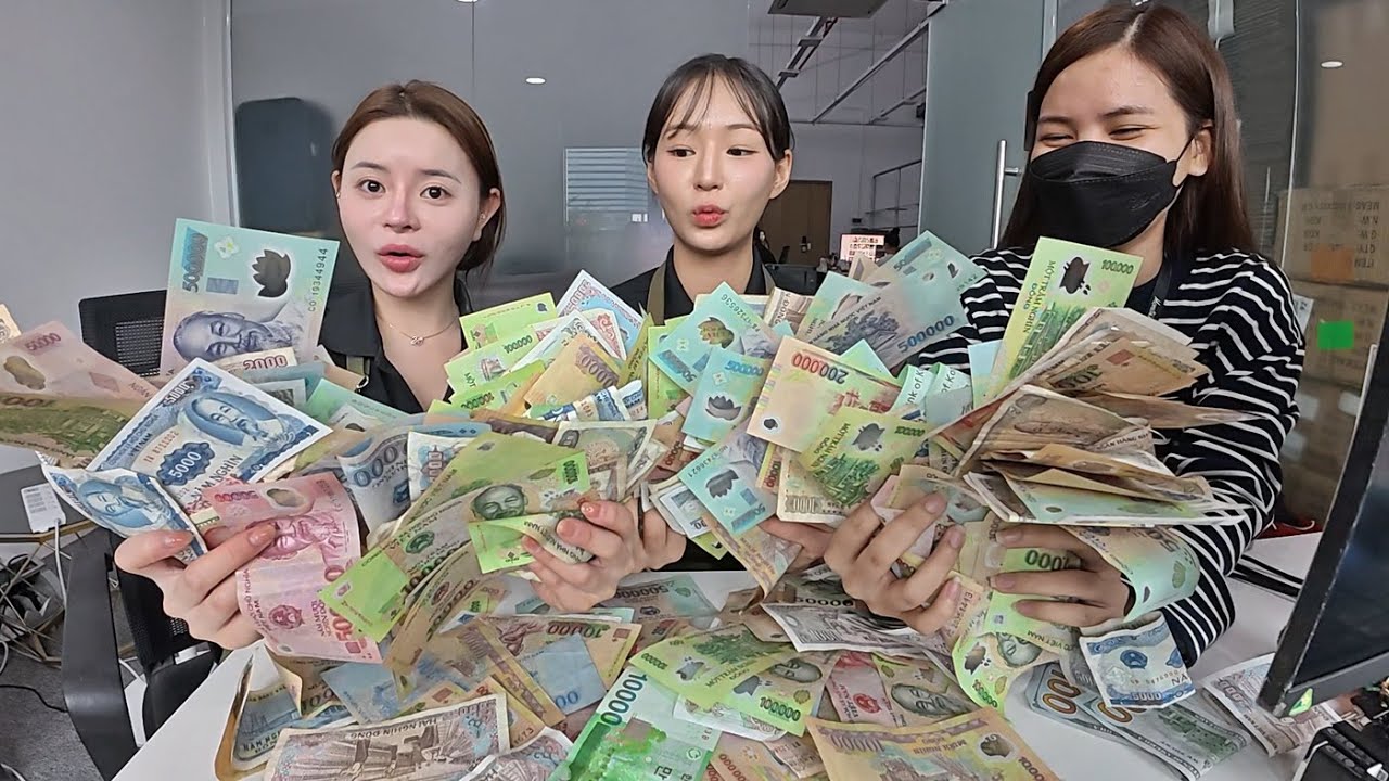 2달만에 카페 팁 박스를 오픈했습니다... 이게 다 얼마야?