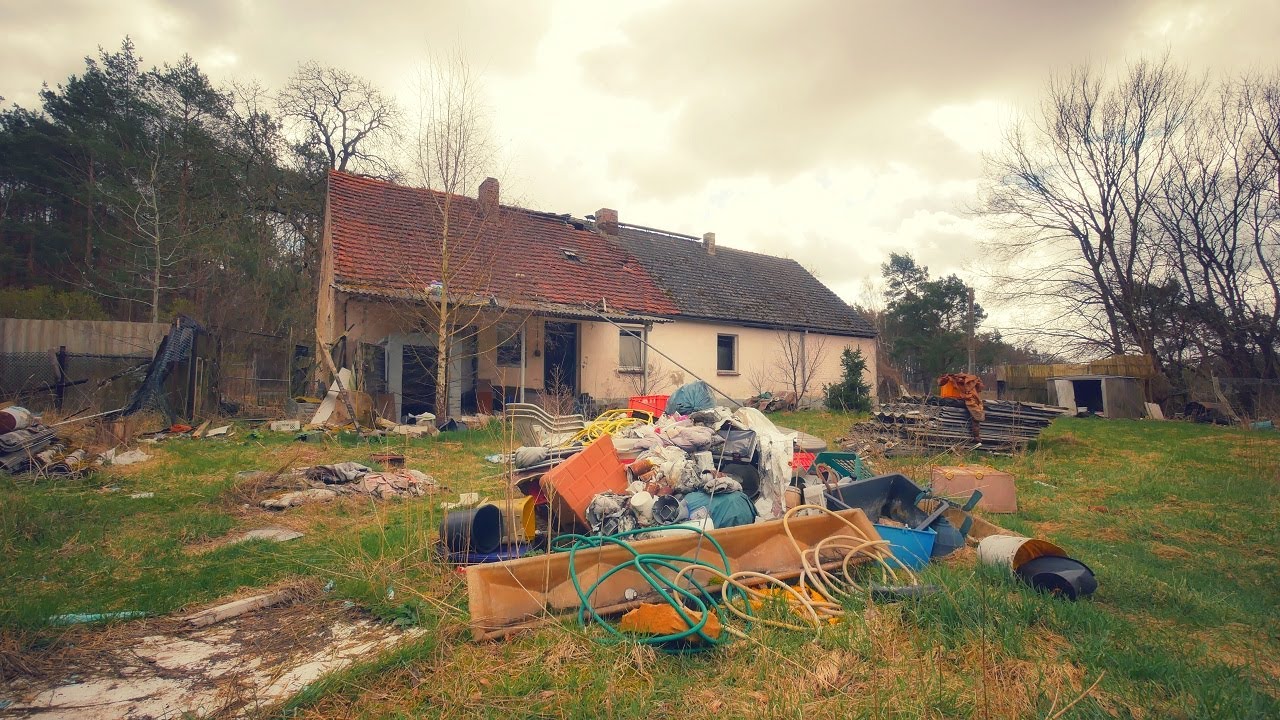 ANIMAL HOARDING IN DIESEM HORRORHAUS! | LOST PLACE