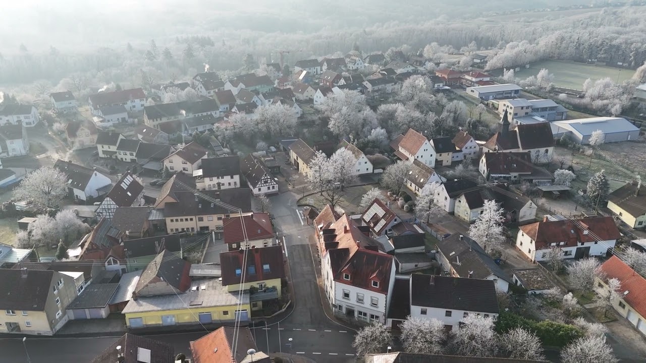 Eichelberg Rauhreif Dorf