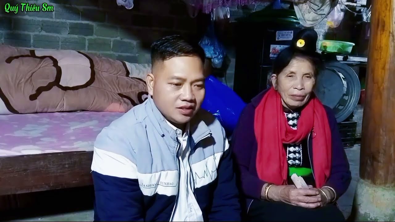 Me Viềng chung gửi lời cảm ơn tới bố mẹ bên Lào đã gửi tiền cho bà 