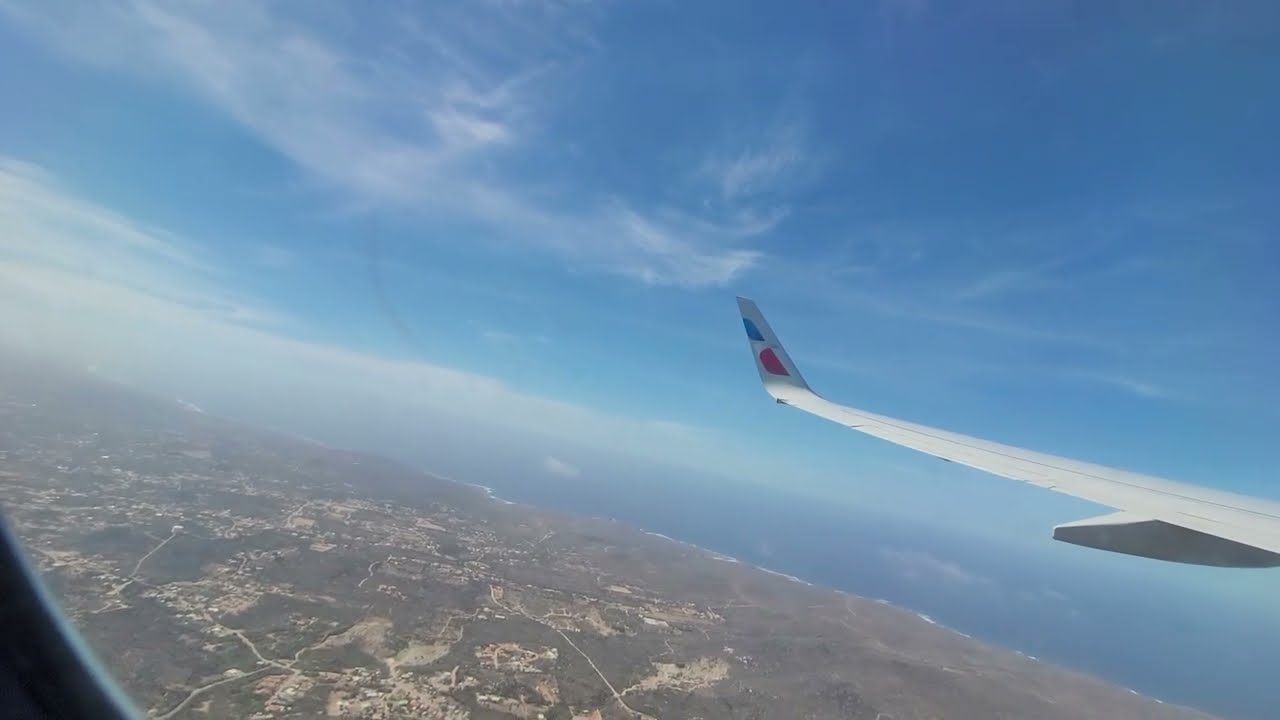 Takeoff from Aruba | American Airlines Boeing 737