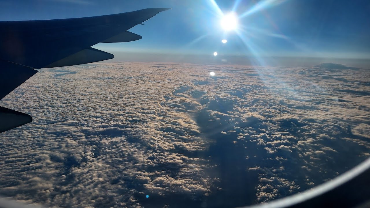 Sunrise from the airplane - Landing in Amsterdam