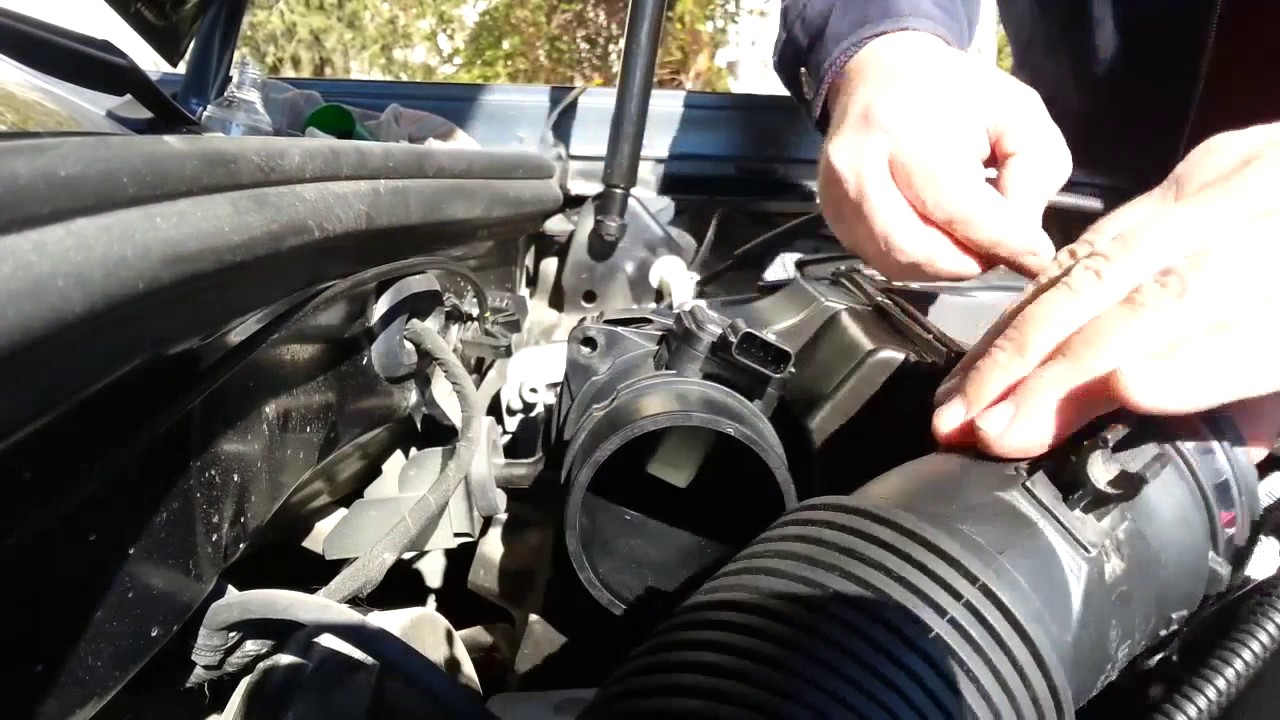 DACIA Duster 1.5 dCi - MAF Sensor Cleaning