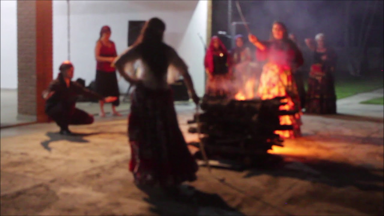 Indiara  Cafarchio e Kamila Nunes - Dança com Espada