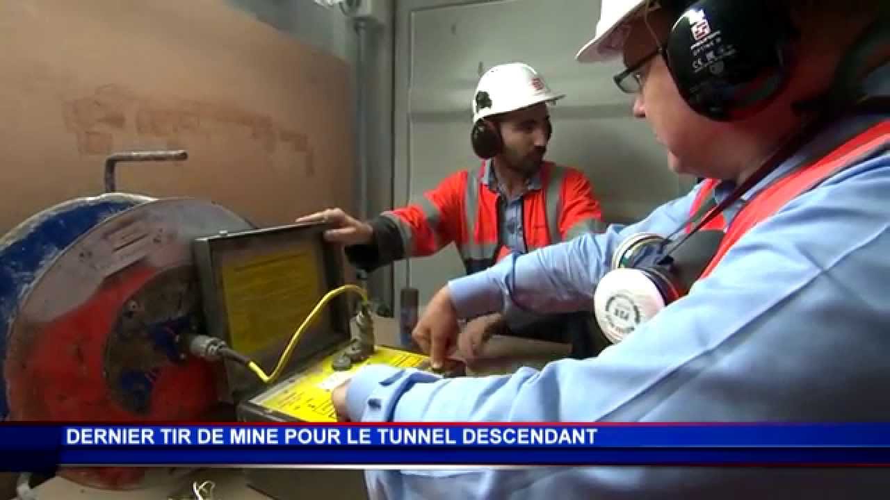 S.A.S. le Prince Albert II lance le dernier tir de mine du tunnel descendant