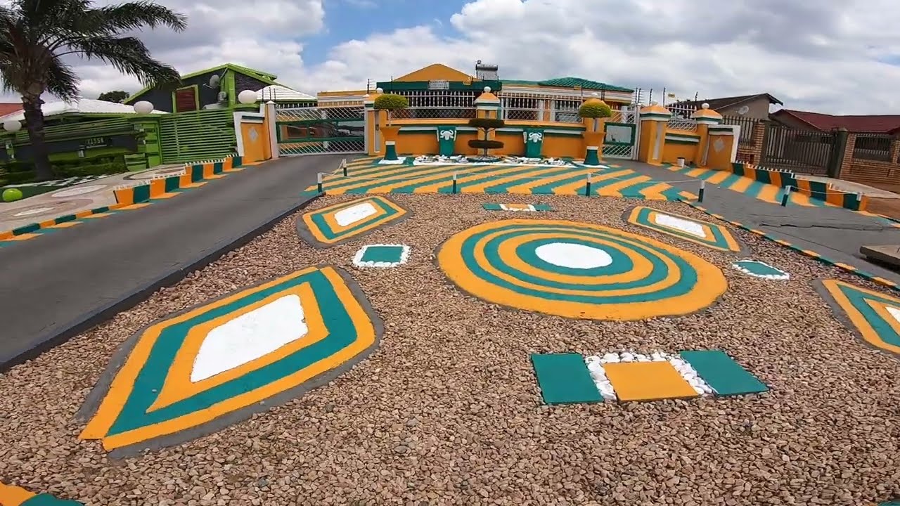 Торговый центр Mabopane Square (в шоке)