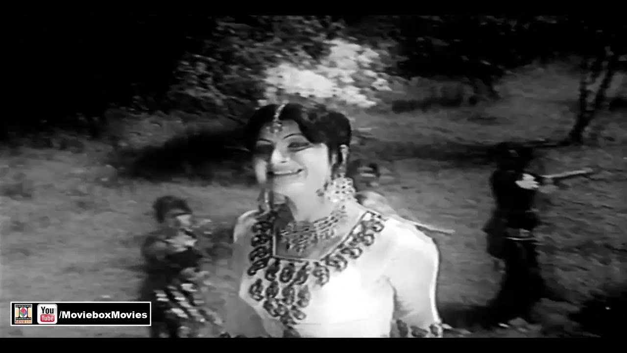 AAJ HOYI EH JAWAN RESHMAN - NOOR JEHAN SINGS FOR ASIYA - FILM RESHMA JAWAN HOGAYI