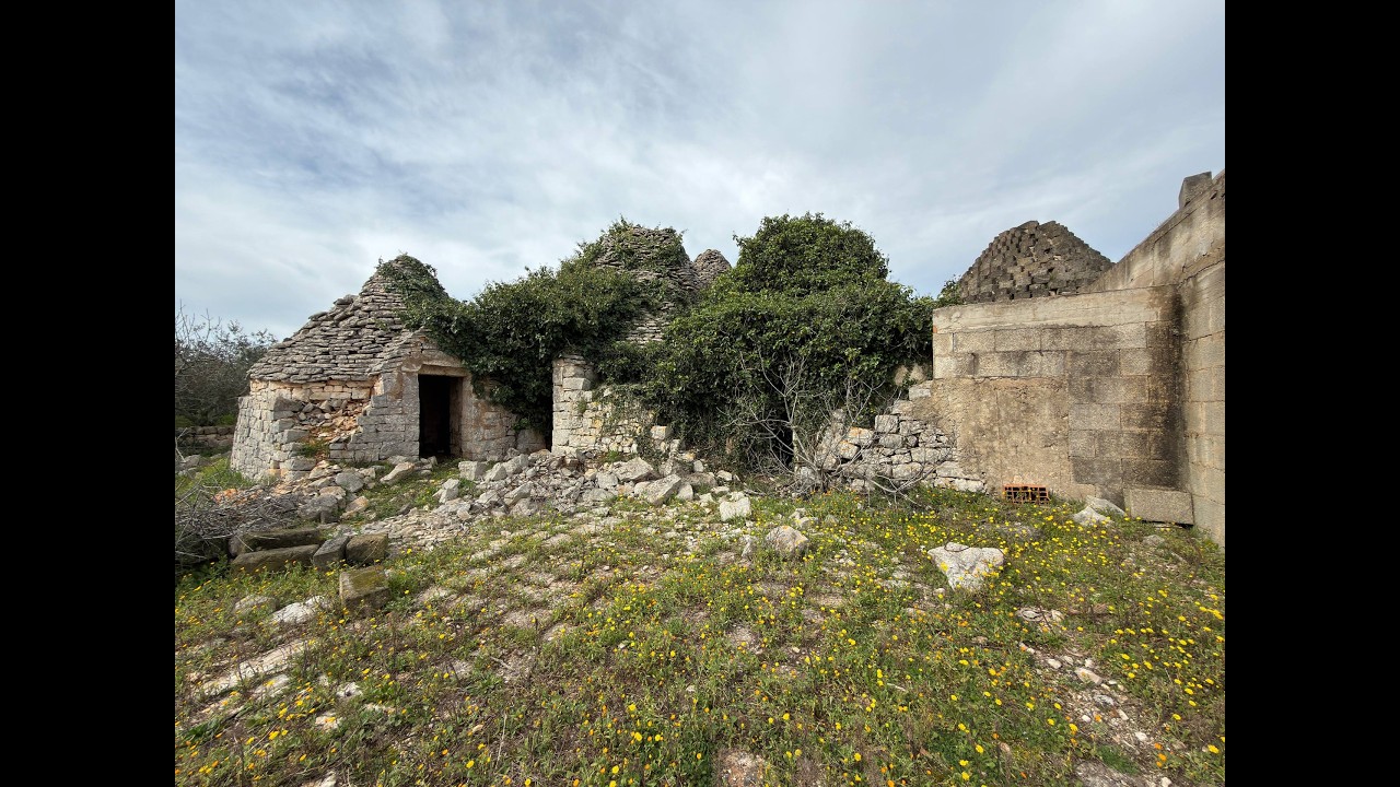 Trulli+Lamia con terreno - Contrada Montemichele