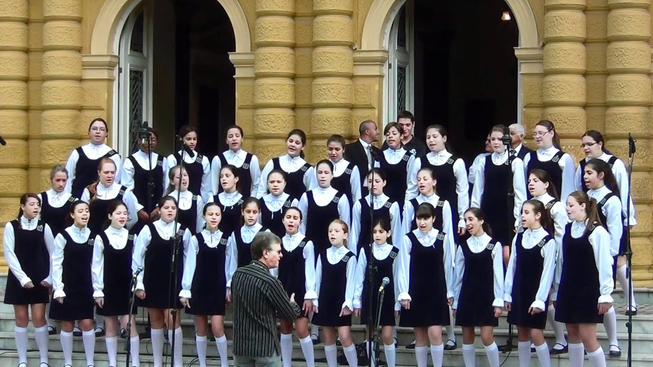 Nirvana - Meninas Cantoras de Petrópolis encerram Campanha Mundial Doenças Intestinais