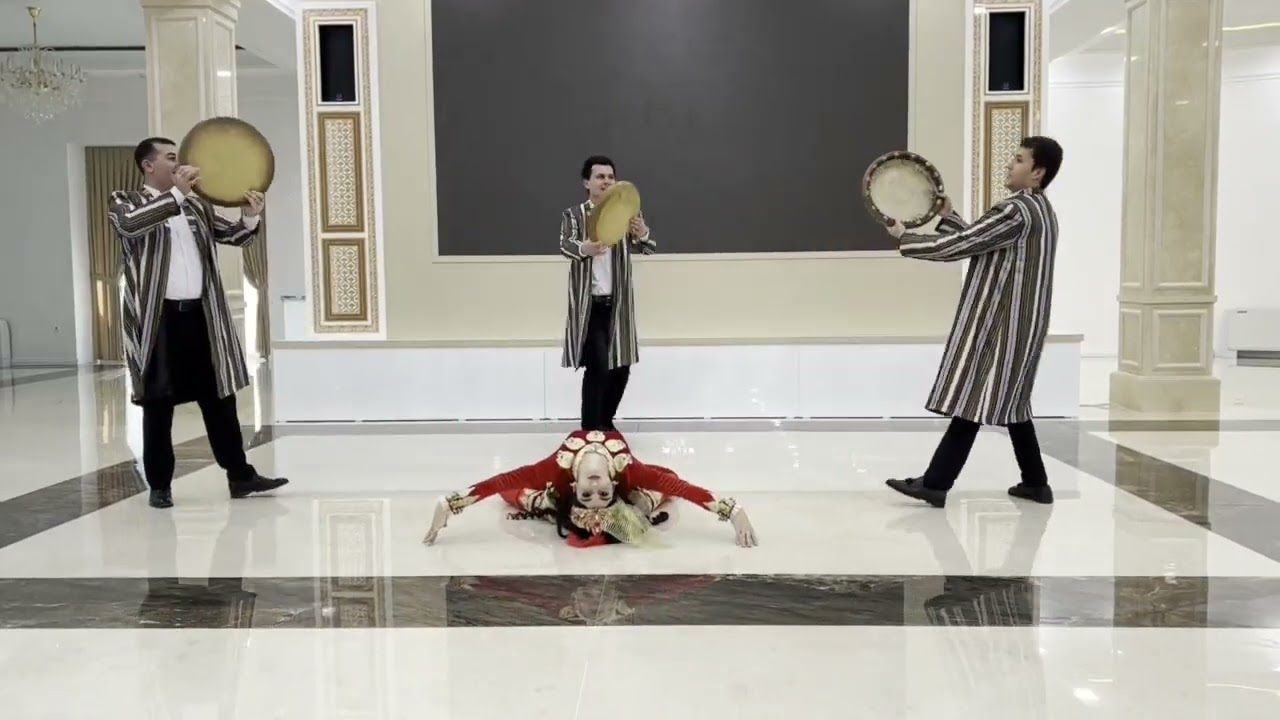 Doira raqsi - Moxruza Puxarova ijrosida.Doirada - 