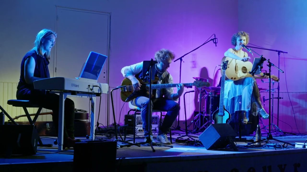 La Lune est Brune : Pont de Metz, novembre 2022
