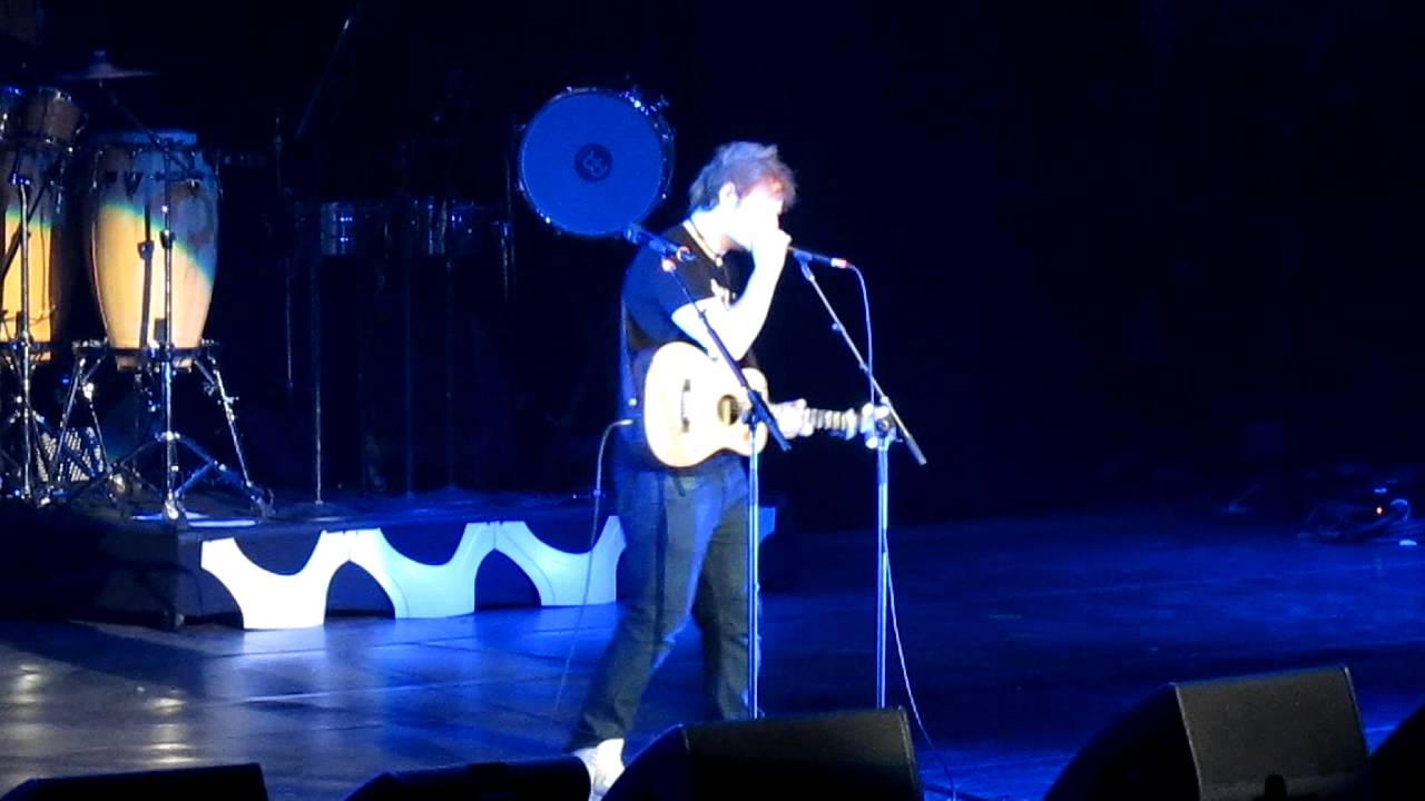 Ed Sheeran beat boxing  - Jingle Ball DC @ Patriot Center