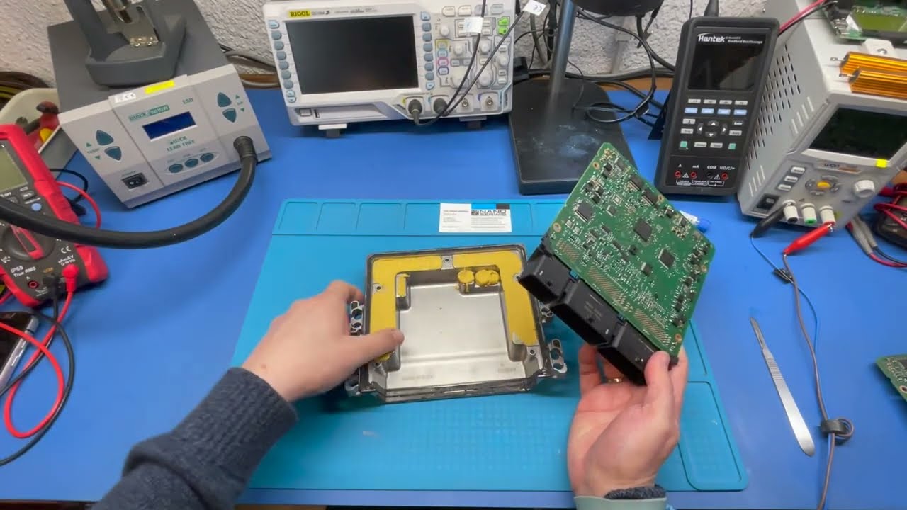 NAPRAWIAM PROCESOR tricore Infineon BGA...