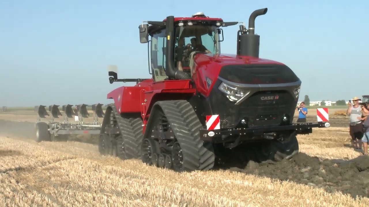 Quadtrac Caseih 715 pura potenza credetemi con aratro Ermo 8 corpi autista Jacopo Pozzati