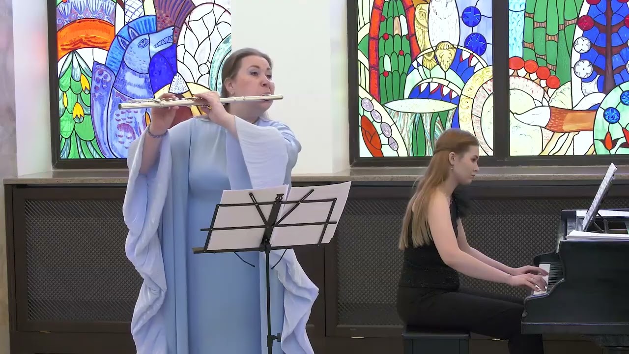 Born-Bizet Karmen-fantasy. Elena Isaeva (flute), Eugeniya Kudoya (piano)