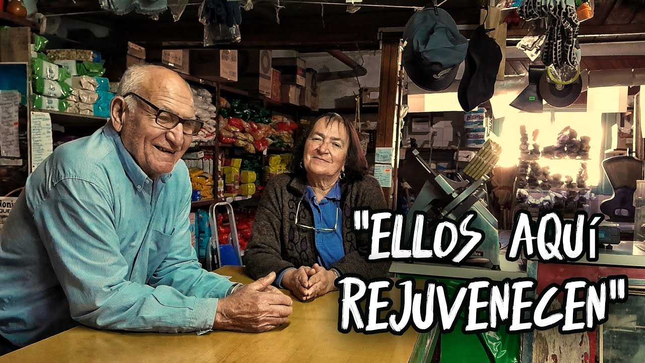 A su edad ATIENDEN este VIEJO 
