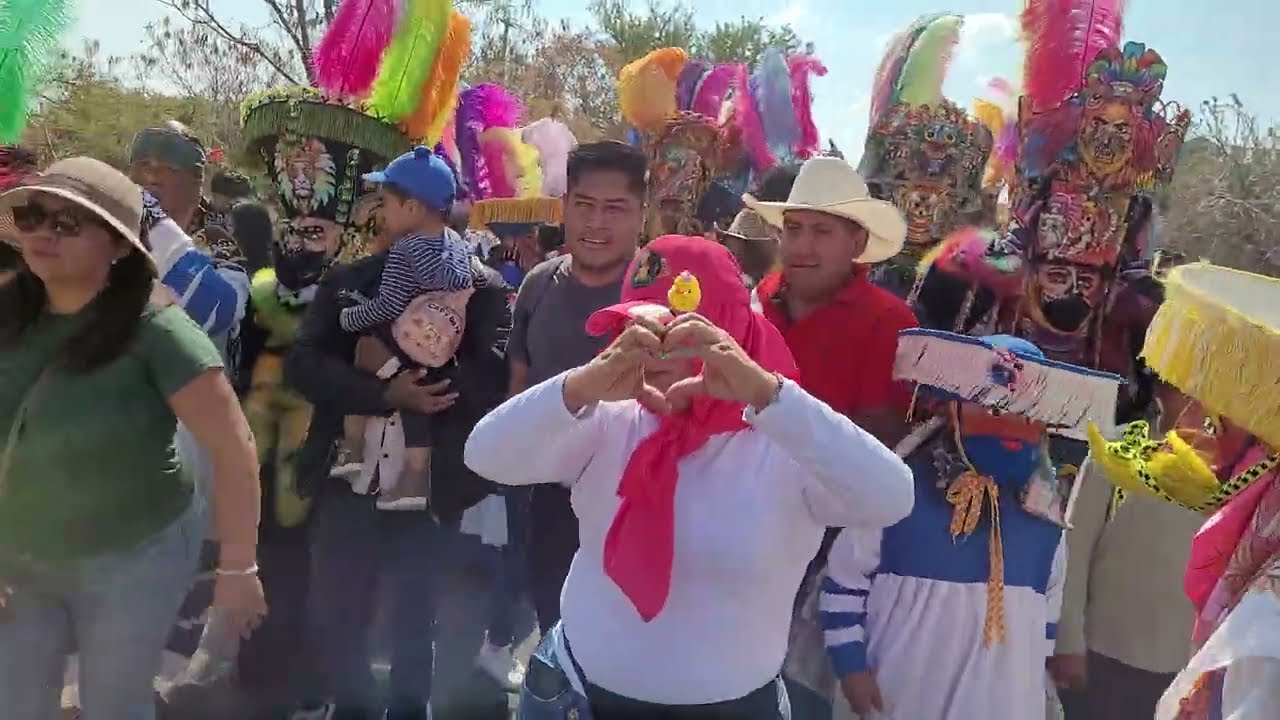 BRINCO DE CHINELO EN TECAJEC MORELOS EN LOS SONES BANDA LA MERA MERA