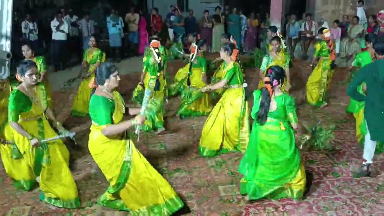 VEPA CHETTUKU UYYALA FULL VIDEO SONG KOLATTAM. #BANGARAYYAPALEM VILLAGE #PYDIMAMBA YOUTH