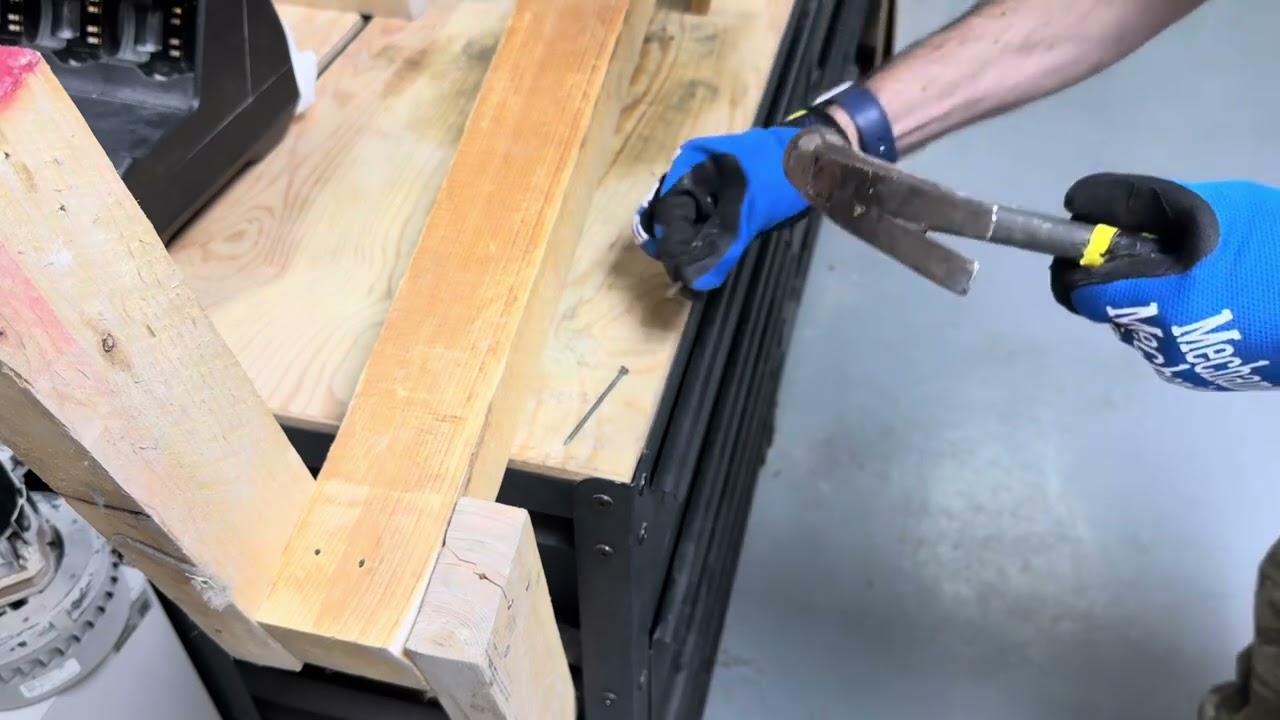 Body armor stand repair & upgrade