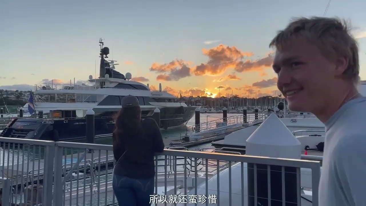 从端盘子到办公室：打工人的异国进阶史