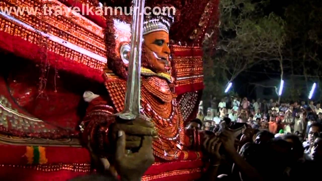 Muchilottu Bhagavathi Theyyam (Travel Kannur Kerala Videos)